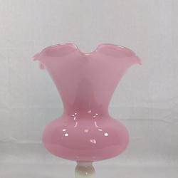 Vase sur pied en opaline rose - Années 60  - Photo 0