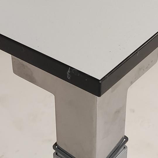 Bureau blanc Steelcase L160 avec goulotte  - Photo 4