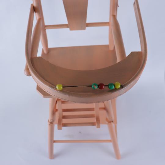 Chaise poupée vintage en bois    - Photo 2