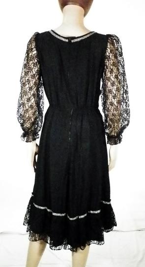 Robe Vintage Noire Taille Estimée S/M. - Photo 2