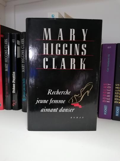 mary higgins clark recherche jeune fille aimant danser