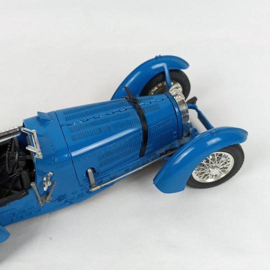 Jouet Burago: voiture collection Bugatti type 59 1954 échelle 1/18è 