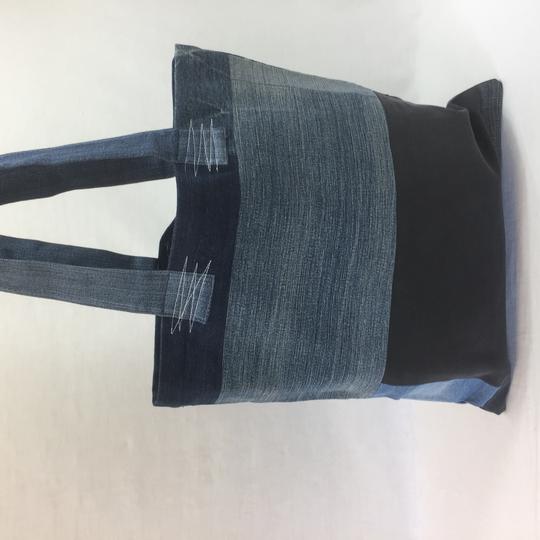 Matières recyclées : Tote bag en jean doublé coton avec un motif 