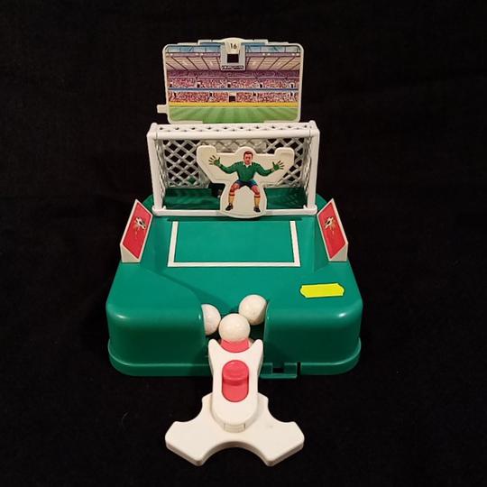 Jeu mécanique Hasbro 1994, Football - Hasbro international   - Photo 0
