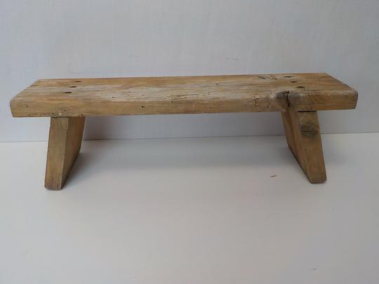 Ancien tabouret repose pied en bois   - Photo 2