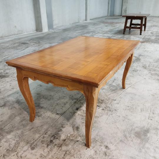 Table en bois claire (4 personnes) - Photo 0