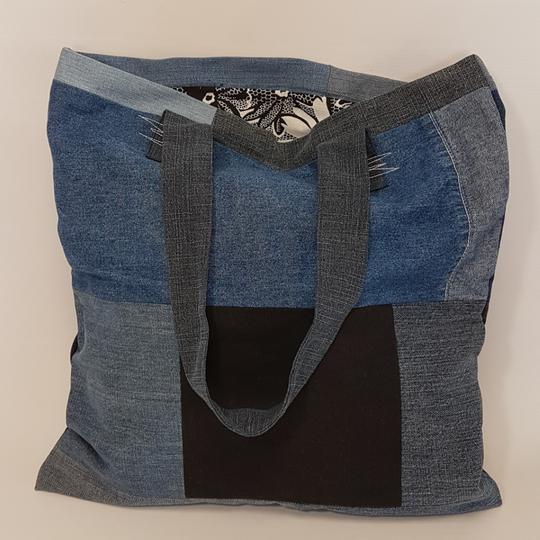 Matières recyclées : Tote bag en jean et doublé d'un coton couleur 
