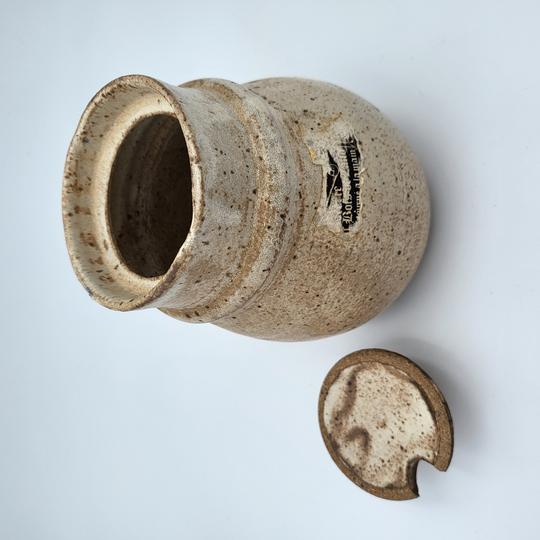 Pot en grès avec couvercle - Hauteur 16 cm - Photo 1