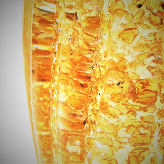 Photophore murale en verre transparent avec grains de verre jaunes dorés incrustés - Photo 4