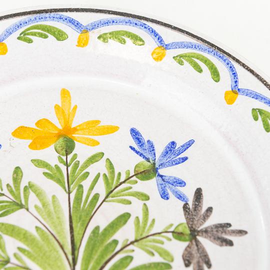 Assiette décorative  motifs floraux peinte à la main - Photo 2