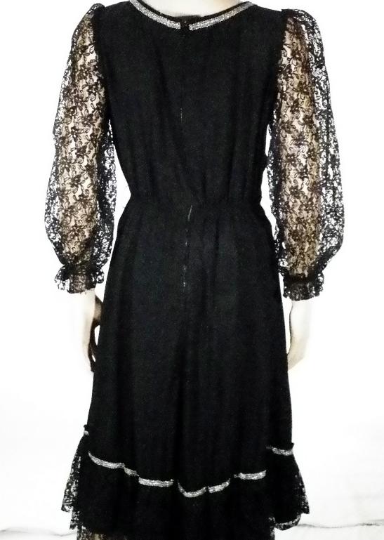 Robe Vintage Noire Taille Estimée S/M. - Photo 3