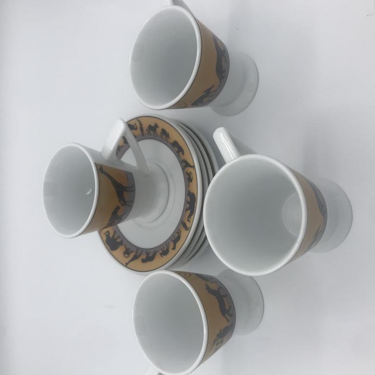Lot 4 tasses et sous tasses en porcelaine - Photo 1