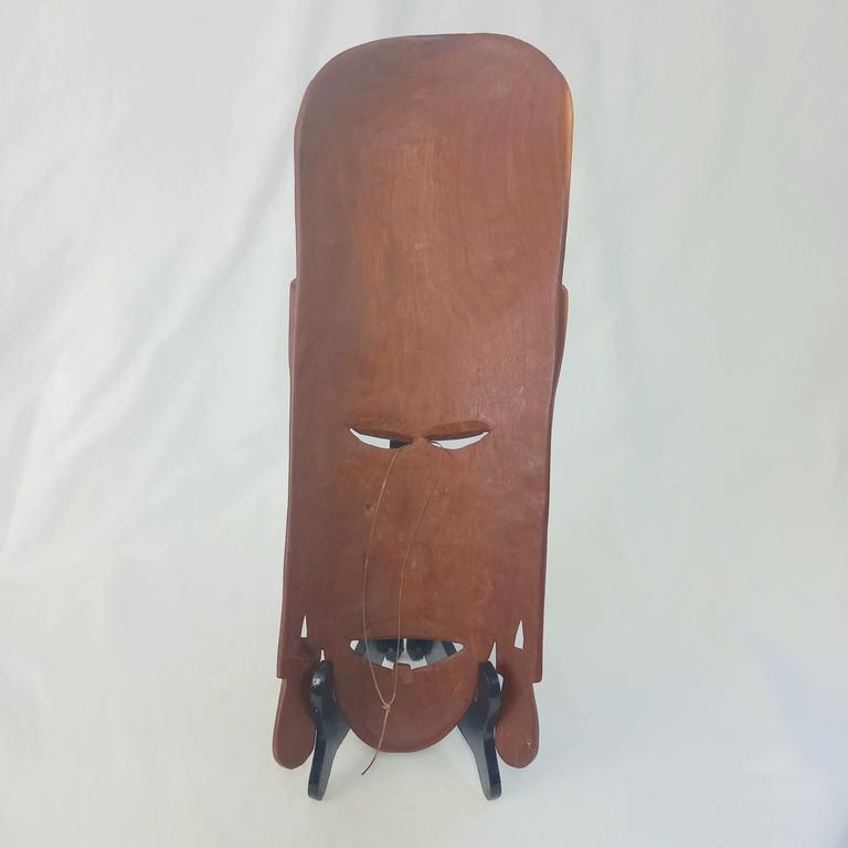 Masque africain ethnique en bois - Photo 2