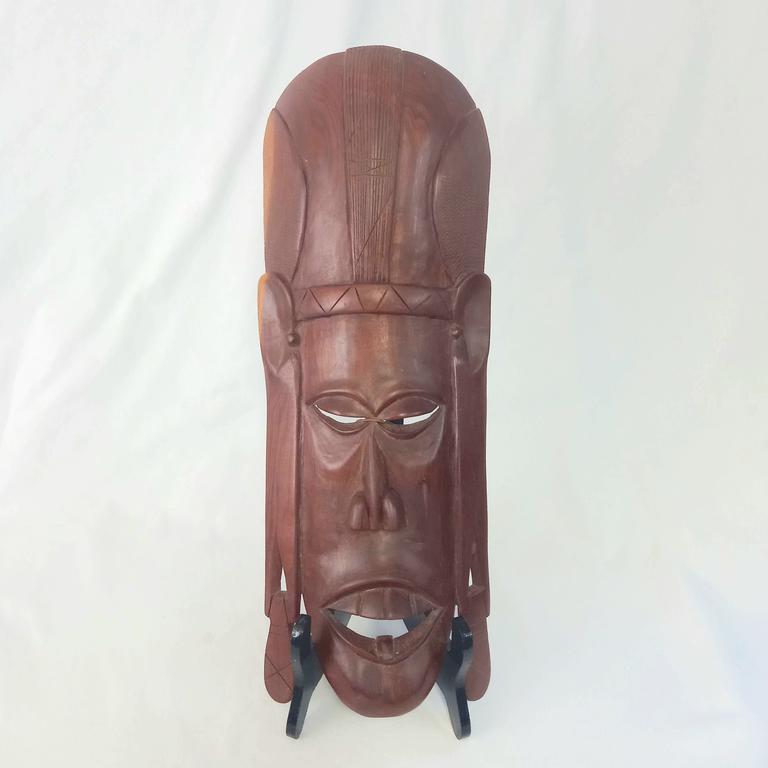 Masque africain ethnique en bois - Photo 0