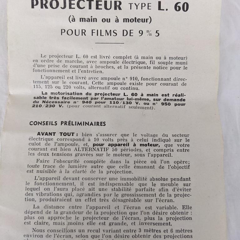 Projecteur type L . 60 pour films de 9m/m5 - LA PIERRE Cinéma - Photo 13